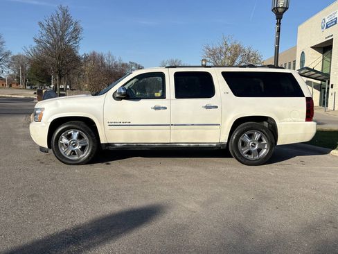 Used 2010 Chevrolet Suburban LTZ AWD/4WD image 12