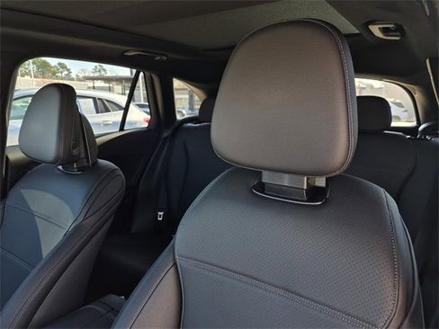 Certified 2025 Mercedes-Benz GLC 300 image 28