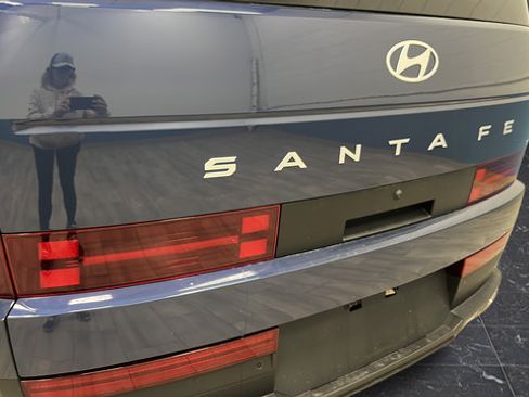 Used 2025 Hyundai Santa Fe SEL AWD/4WD image 38