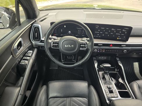 Used 2024 Kia Sorento SX Prestige AWD/4WD image 13