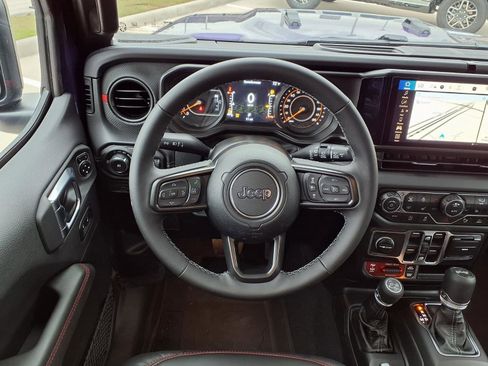 New 2026 Jeep Wrangler Unlimited Rubicon AWD/4WD image 14