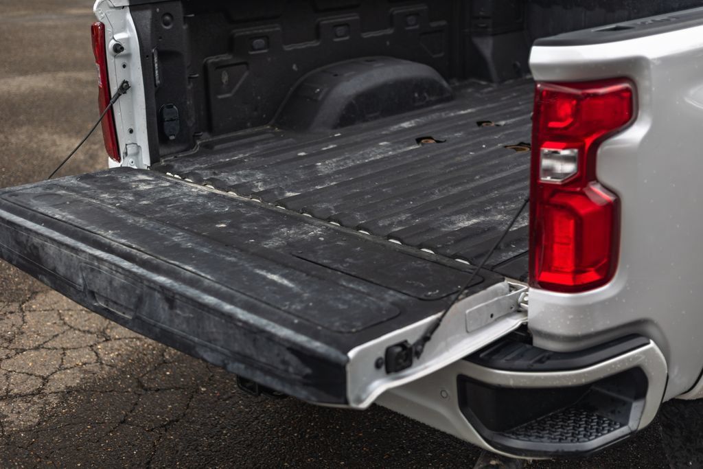 Used 2020 Chevrolet Silverado 3500 High Country w/ Z71 Off-Road Package AWD/4WD image 10