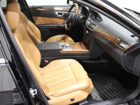 Used 2012 Mercedes-Benz E 350 4MATIC Sedan image 27