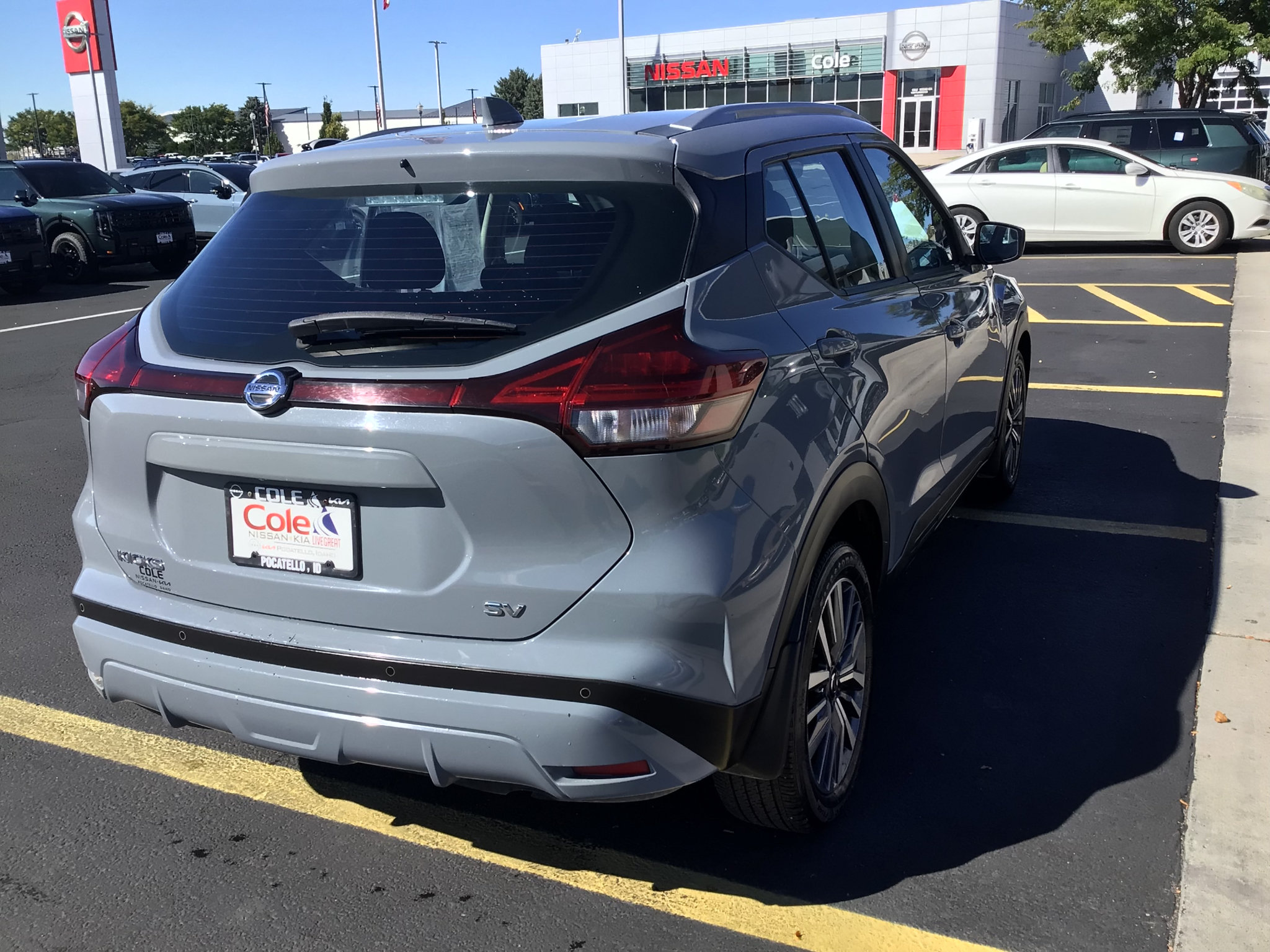 Used 2021 Nissan Kicks SV FWD image 5
