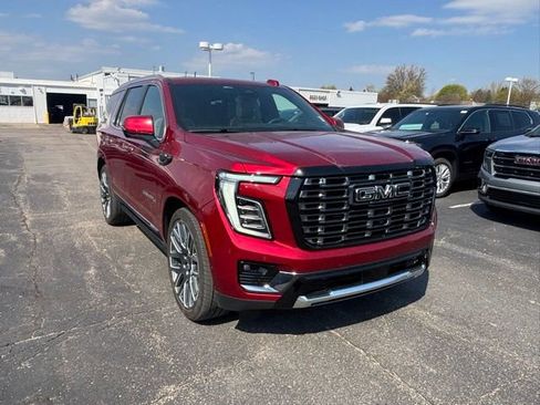 Certified 2025 GMC Yukon Denali Ultimate AWD/4WD image 3