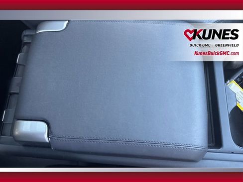 Used 2024 Land Rover Defender 130 X-Dynamic SE image 50