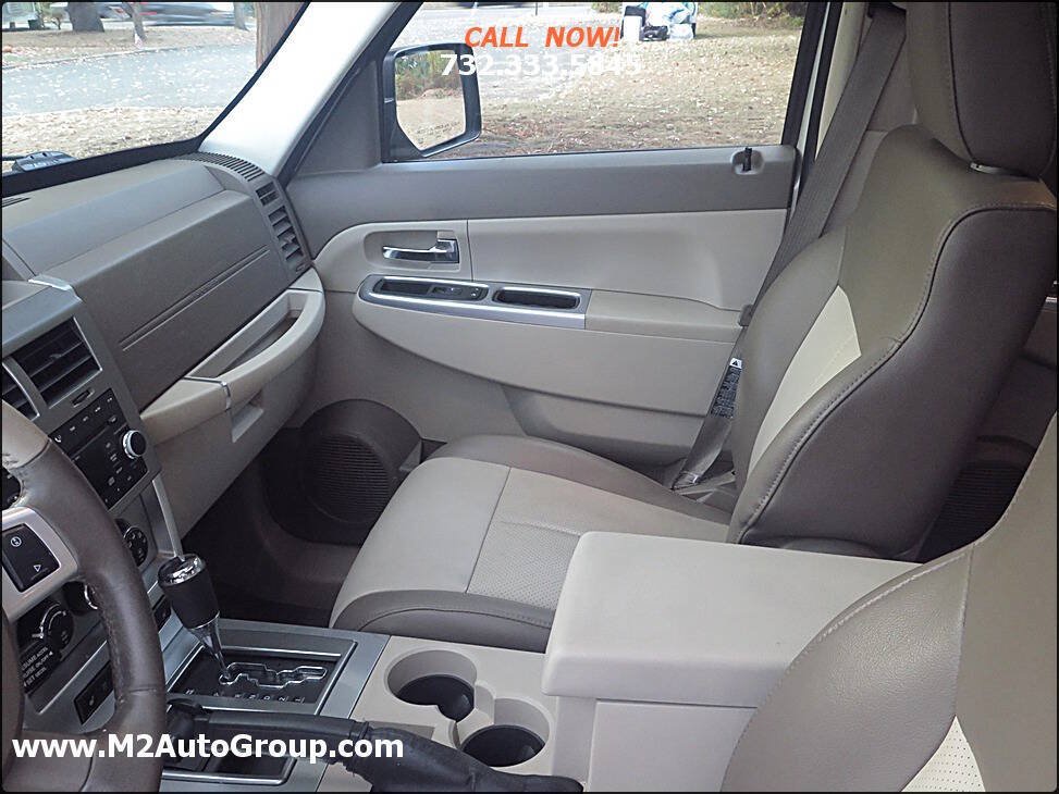 Used 2008 Jeep Liberty Limited w/ Premium Group AWD/4WD image 13