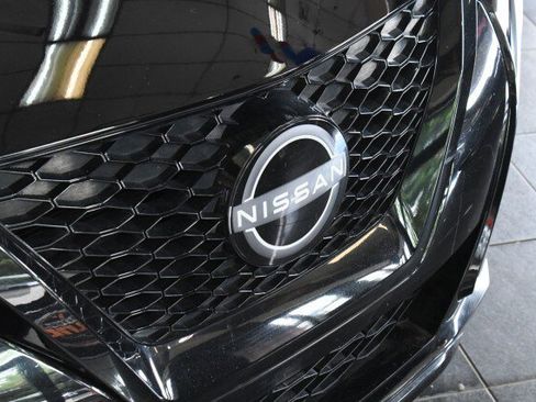 Used 2023 Nissan Maxima SR w/ Sport Mat Group FWD image 6