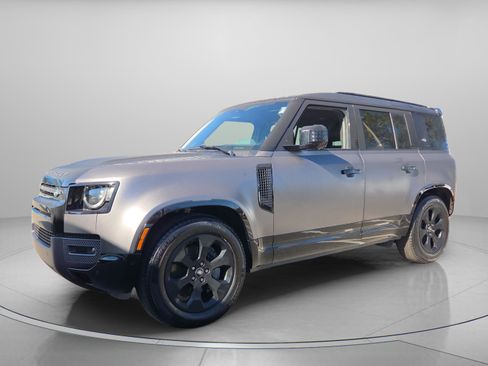 Used 2024 Land Rover Defender 110 X-Dynamic SE AWD/4WD image 2