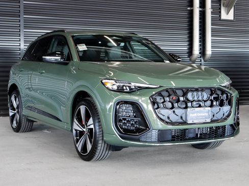 New 2025 Audi SQ5 Prestige image 12