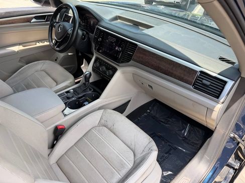 Used 2018 Volkswagen Atlas SEL Premium AWD/4WD image 34