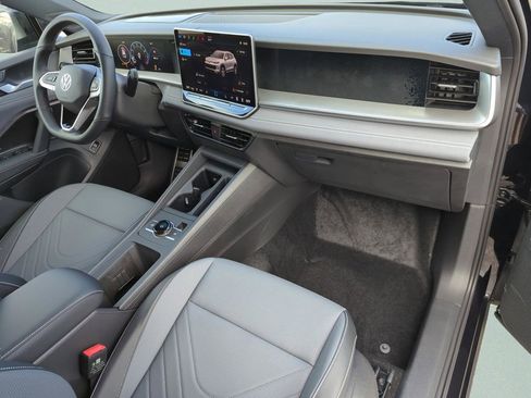 New 2026 Volkswagen Tiguan SE R-Line image 23