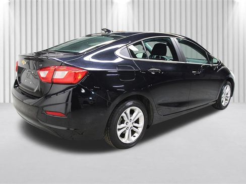 Used 2019 Chevrolet Cruze LT FWD image 3