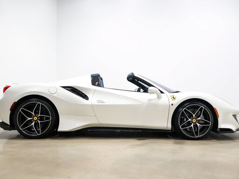 Used 2020 Ferrari 488 Pista Spider RWD image 76