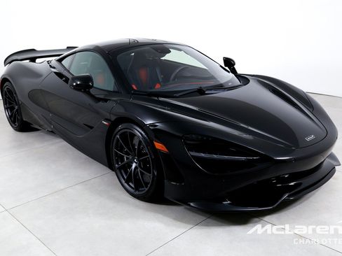 New 2027 McLaren 750S RWD image 3