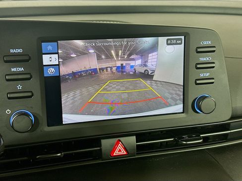 Used 2025 Hyundai Elantra Sport FWD image 13
