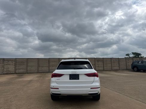 Used 2020 Audi Q3 2.0T Premium w/ Convenience Package AWD/4WD image 19