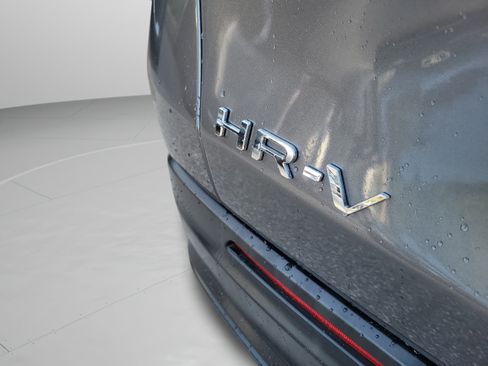 Used 2024 Honda HR-V LX image 8