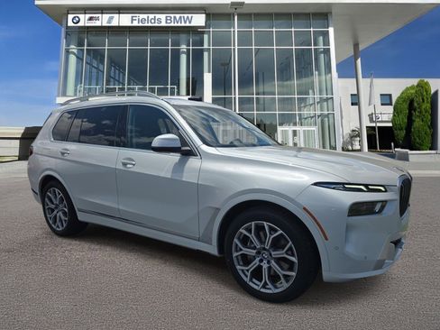 Used 2025 BMW X7 xDrive40i AWD/4WD image 1