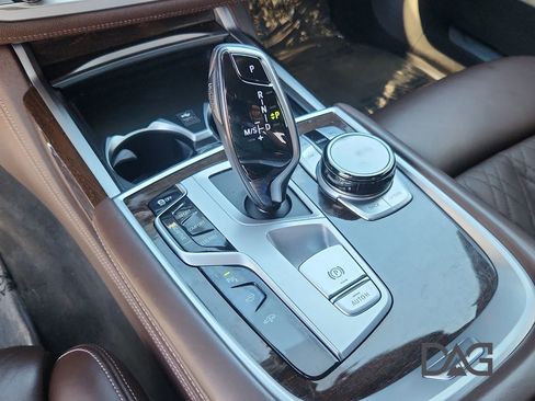 Used 2022 BMW 750i xDrive 750i xDrive Sedan 4D image 35