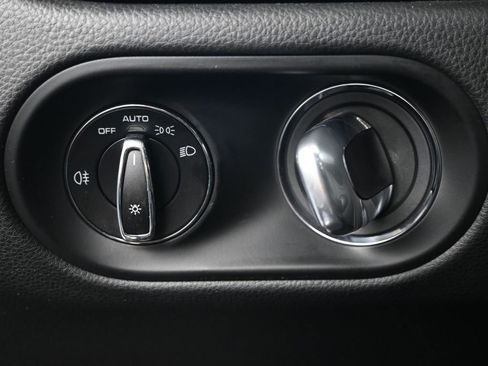 Used 2021 Porsche Macan S image 24