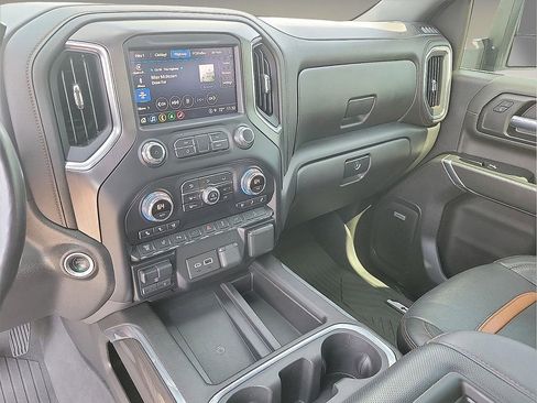 Used 2022 GMC Sierra 2500 AT4 w/ AT4 Premium Plus Package image 20