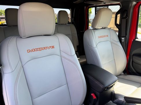 Used 2021 Jeep Gladiator Mojave w/ Uconnect 4C Nav & Sound Group image 21