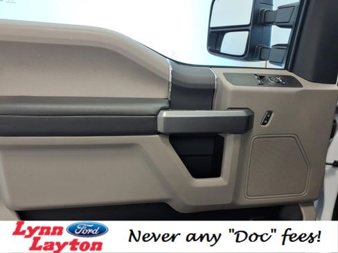 Used 2022 Ford F350 XLT w/ XLT Value Package image 16