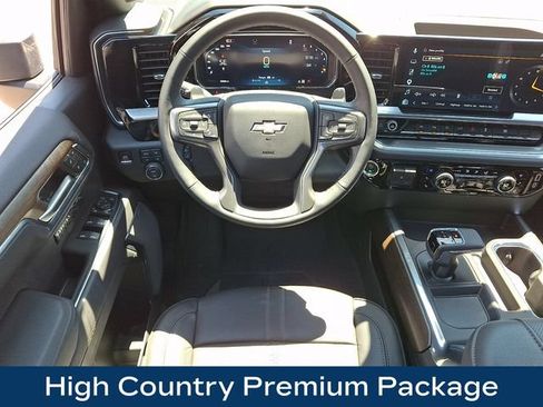 Used 2026 Chevrolet Silverado 1500 High Country w/ High Country Premium Package AWD/4WD image 3