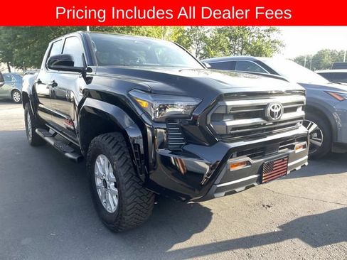 Used 2026 Toyota Tacoma SR5 AWD/4WD image 13