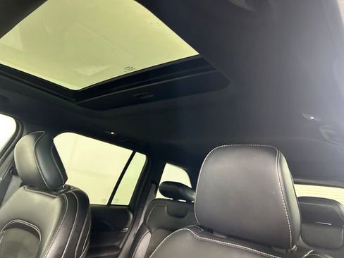 Used 2023 Jeep Grand Cherokee Altitude image 13