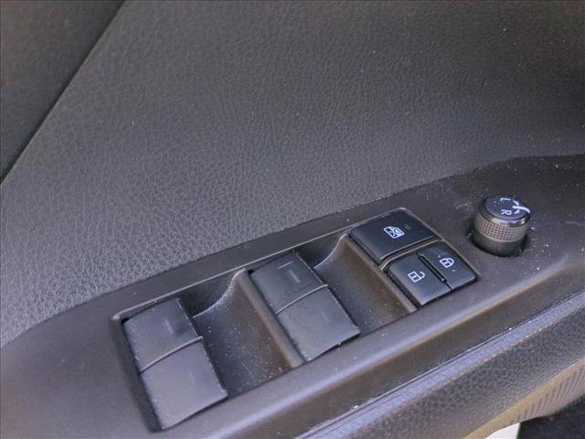 Used 2021 Toyota Camry LE FWD image 11