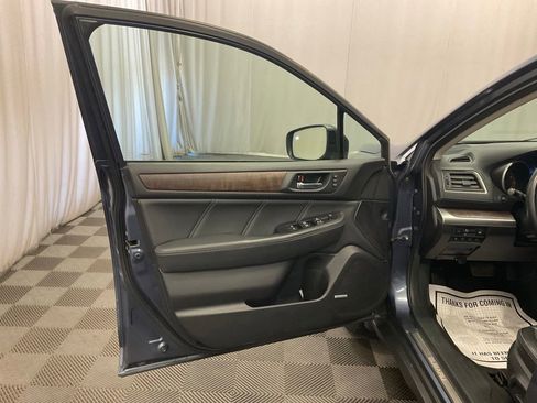 Used 2018 Subaru Outback 2.5i Limited AWD/4WD image 20