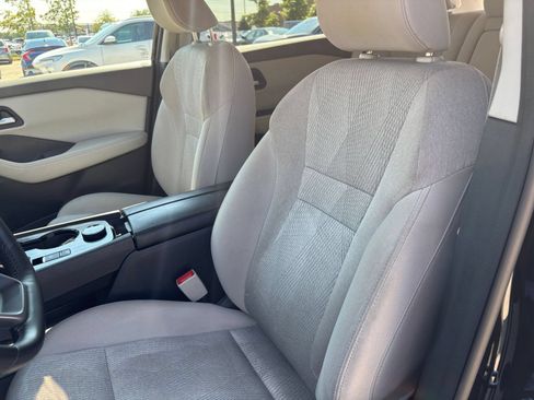 Used 2025 Nissan Rogue SV AWD/4WD image 34
