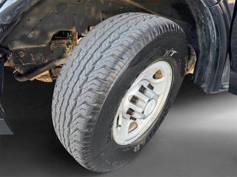 Used 2017 Chevrolet Express 2500 image 10