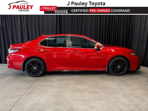 Used 2024 Toyota Camry SE FWD image 3