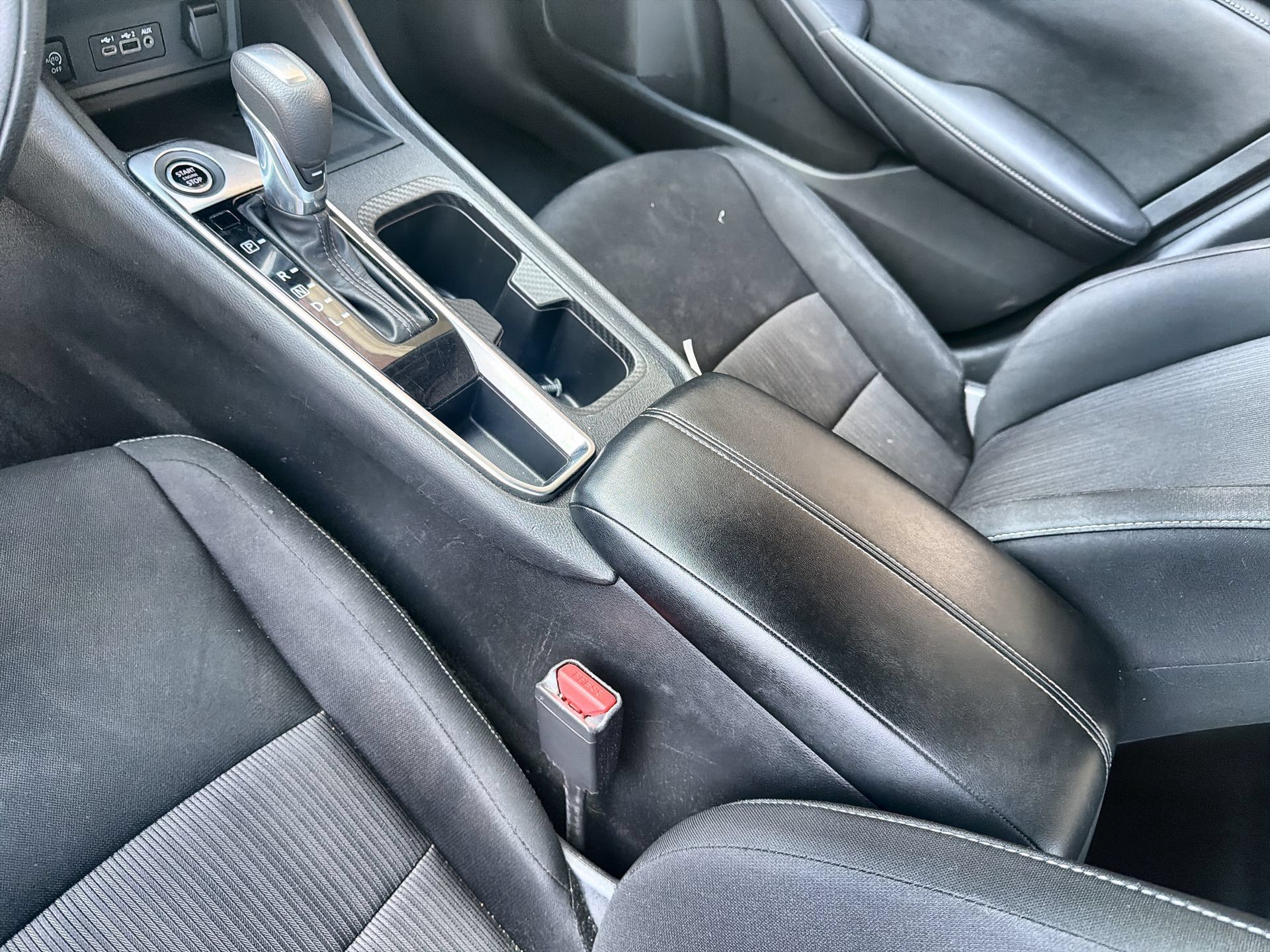 Used 2024 Nissan Sentra SV FWD image 20