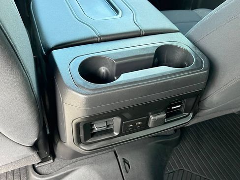 Used 2021 Chevrolet Silverado 1500 LT Trail Boss w/ Convenience Package II AWD/4WD image 19