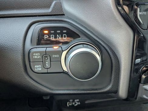 Used 2024 RAM 2500 Big Horn w/ Night Edition AWD/4WD image 20