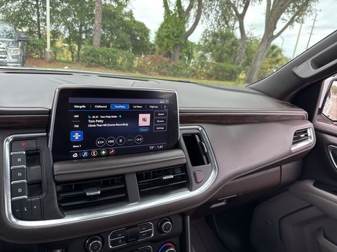 Used 2021 Chevrolet Tahoe LT w/ LT Signature Package image 44