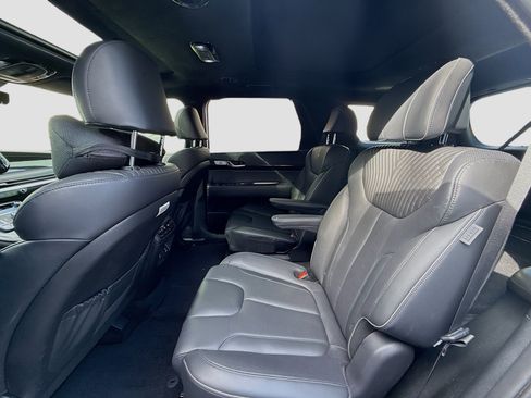 Used 2023 Hyundai Palisade Calligraphy image 23