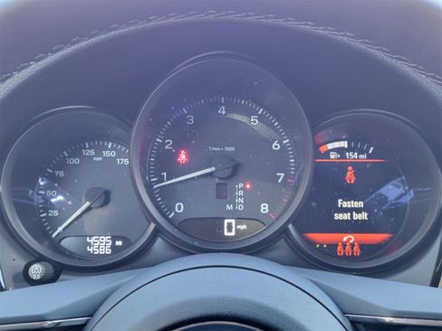 Used 2025 Porsche Macan image 15