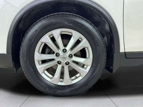 Used 2016 Nissan Rogue SV image 14