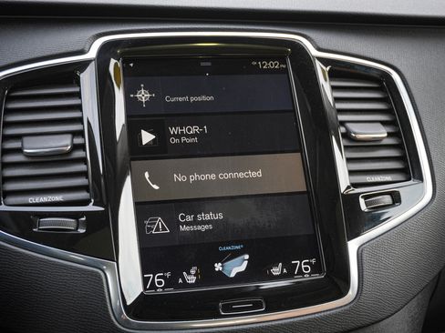 Used 2016 Volvo XC90 T6 Momentum w/ Protection Package Plus image 22