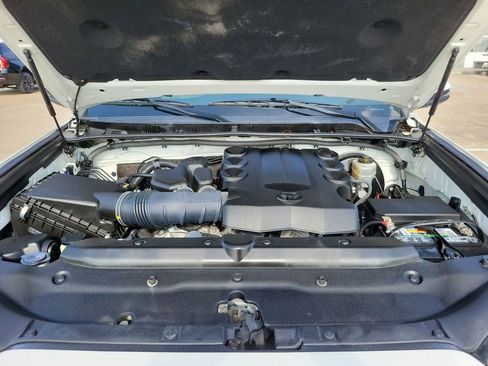 Used 2016 Toyota 4Runner Limited image 30