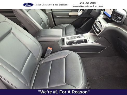 Certified 2022 Ford Explorer XLT w/ Equipment Group 202A image 24
