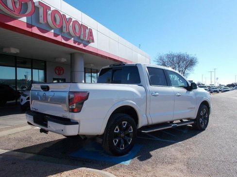 Used 2023 Nissan Titan Platinum Reserve w/ Moonroof Package image 5