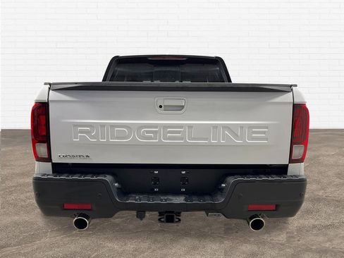 New 2026 Honda Ridgeline Black Edition image 5