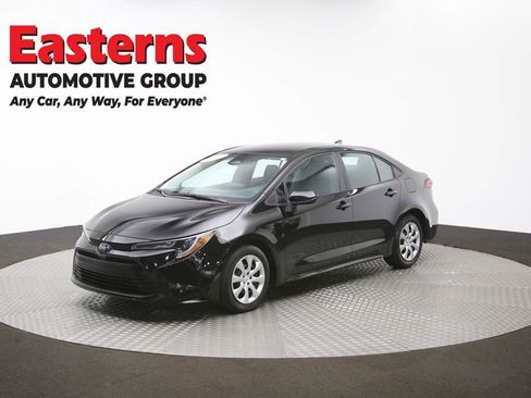 Used 2025 Toyota Corolla LE image 55