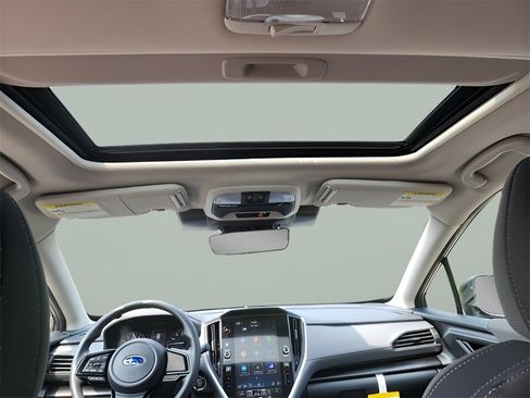 Used 2025 Subaru Crosstrek 2.0i Premium image 19